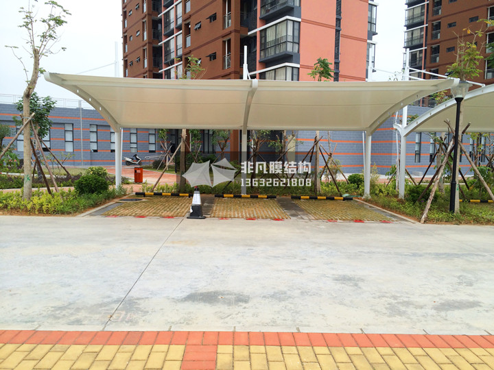 TC026 cable-stayed parking garage with membrane structure
